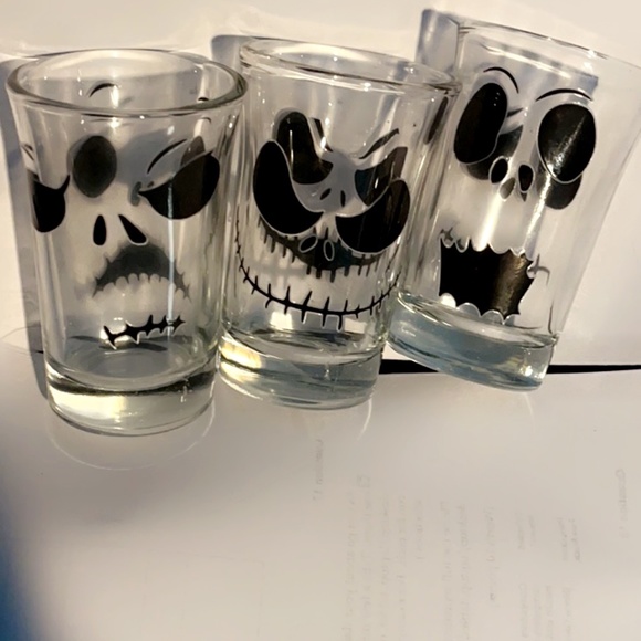 two Double sided Jack shot glasses - Picture 2 of 2